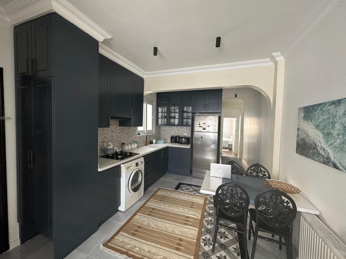 Center Of City In Besiktas 2 Plus 1 With 2 Bathroom And 3 Air Conditioner Istanbul Exterior photo