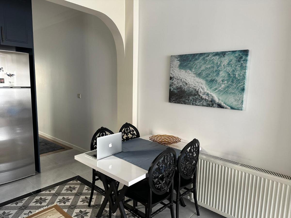 Center Of City In Besiktas 2 Plus 1 With 2 Bathroom And 3 Air Conditioner Istanbul Exterior photo